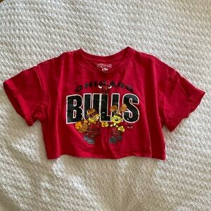 Garfield X NBA Chicago Bulls graphic crop tee Size M
